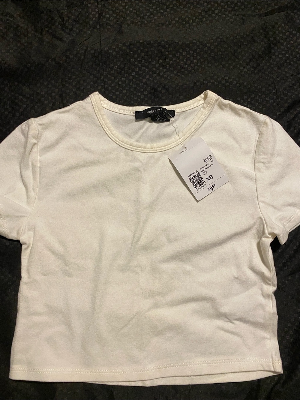 Forever 21 Cream Short Sleeve Crewneck Crop Top